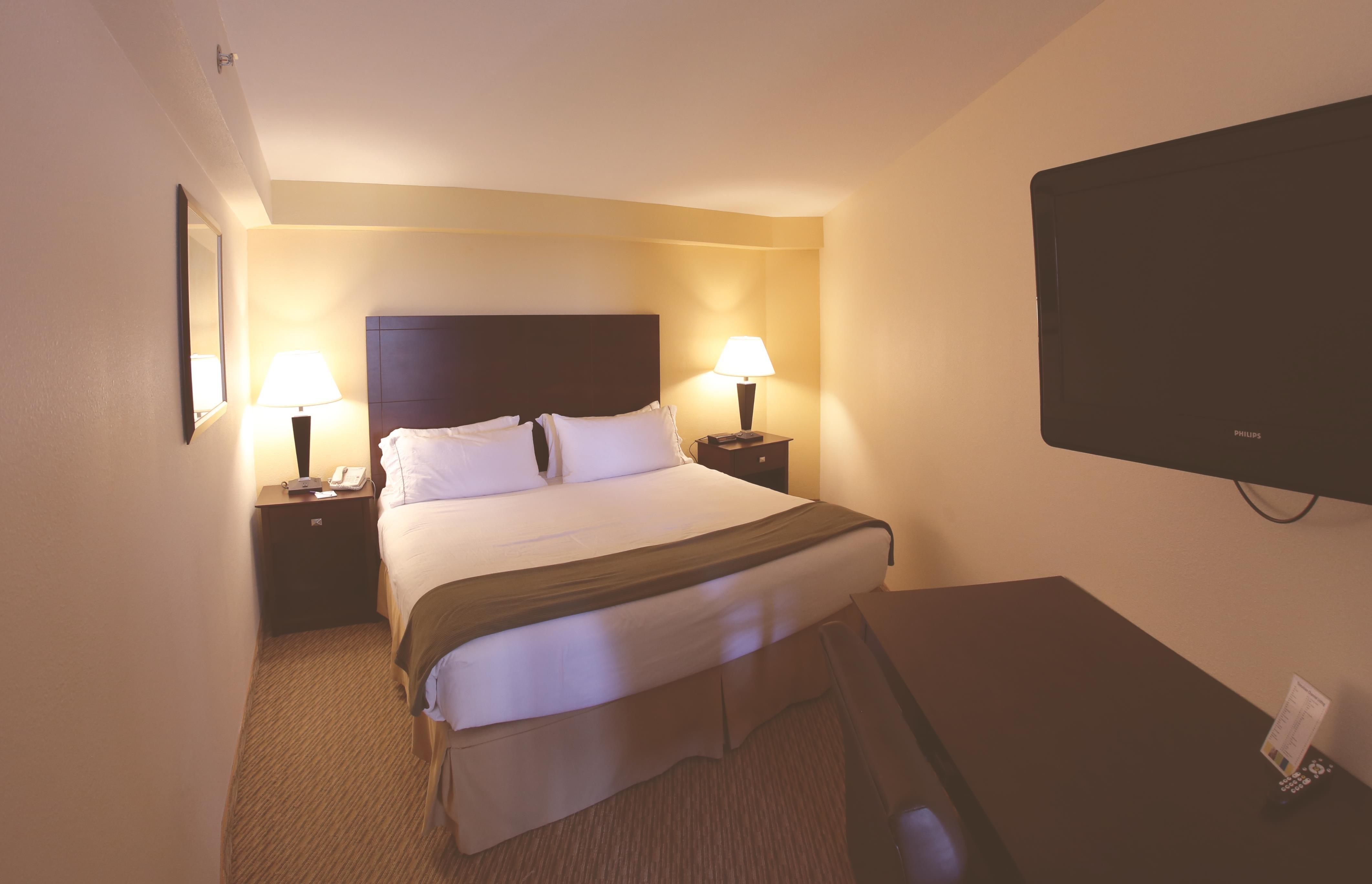 Holiday Inn Express St Ignace-Lake Central By Ihg Saint Ignace Exterior photo