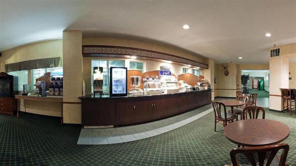 Holiday Inn Express St Ignace-Lake Central By Ihg Saint Ignace Exterior photo